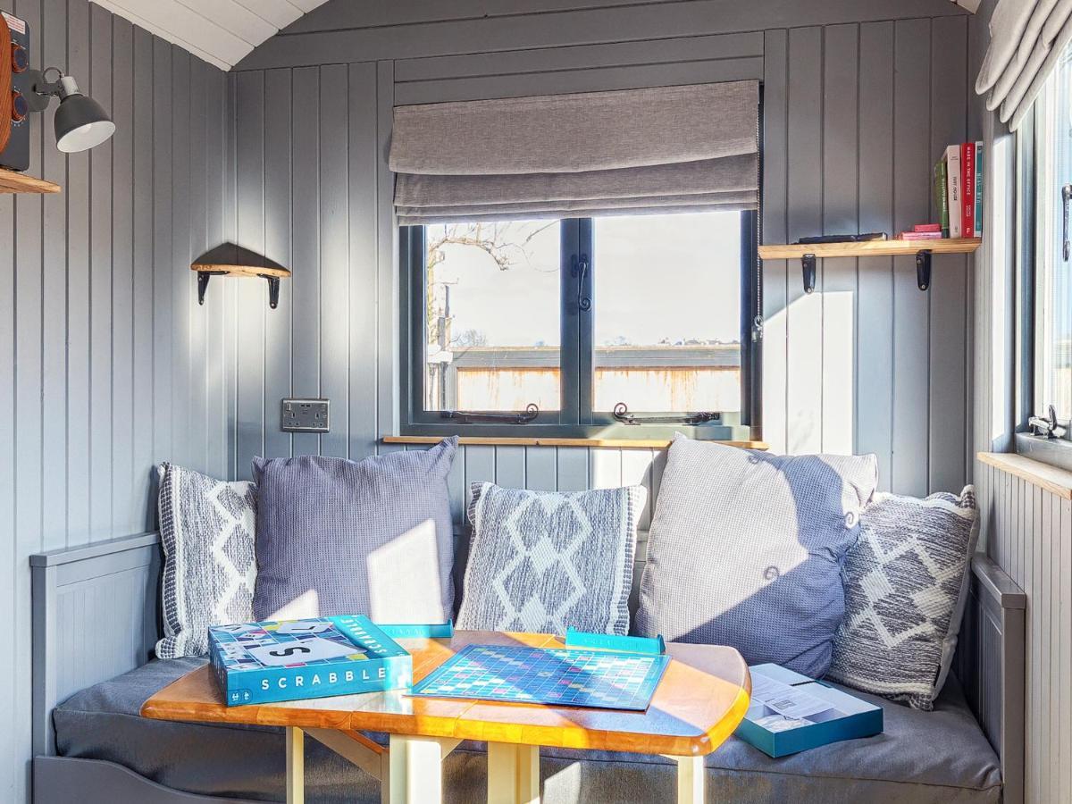 Pass The Keys Whitstable Shepherds Hut Minutes From The Harbour Exterior photo